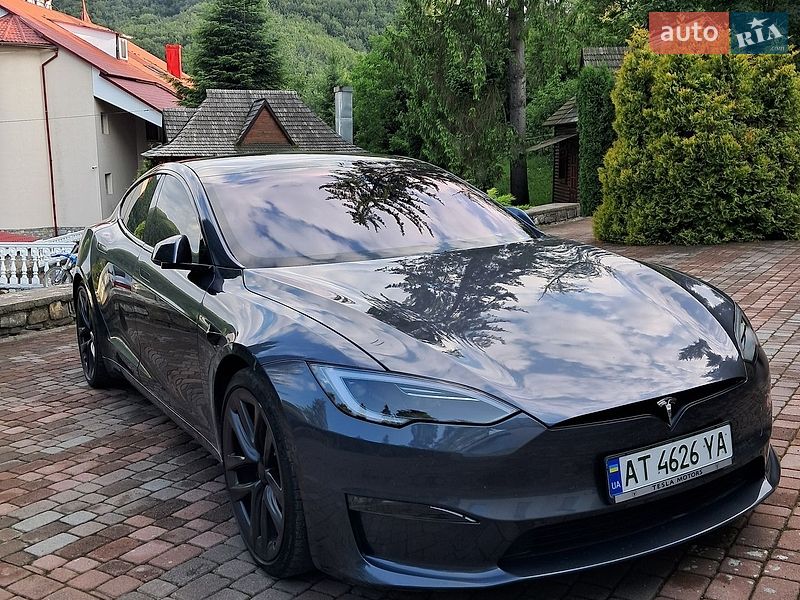 Лифтбек Tesla Model S 2021 в Коломые