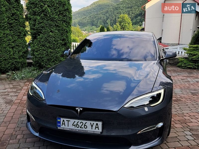 Лифтбек Tesla Model S 2021 в Коломые