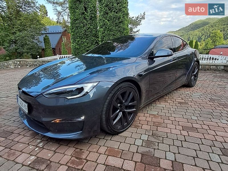 Лифтбек Tesla Model S 2021 в Коломые