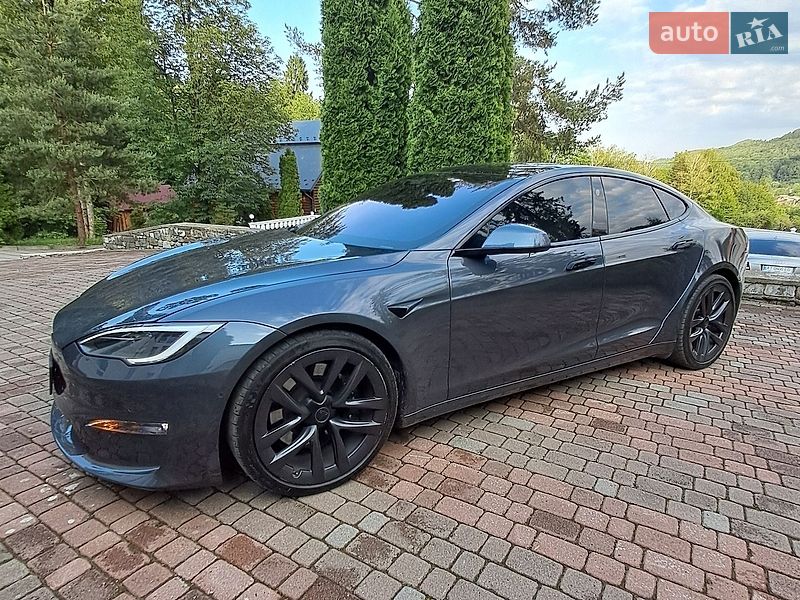 Лифтбек Tesla Model S 2021 в Коломые