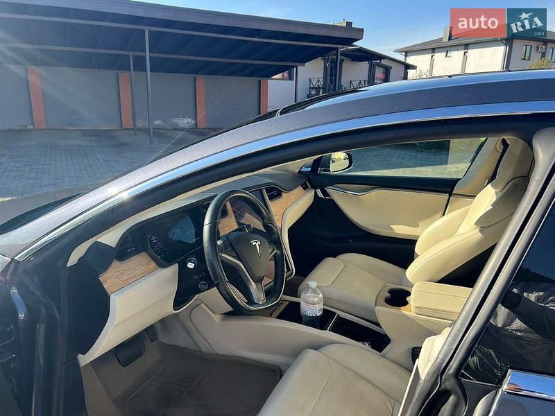 Ліфтбек Tesla Model S 2018 в Луцьку