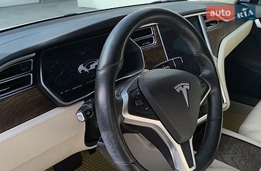 Лифтбек Tesla Model S 2017 в Луцке