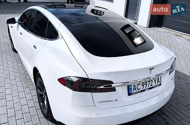 Лифтбек Tesla Model S 2017 в Луцке