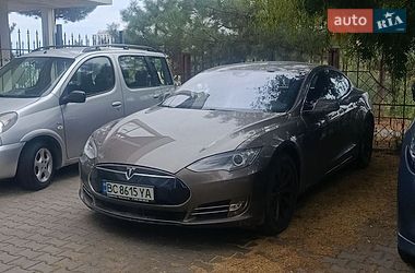 Лифтбек Tesla Model S 2018 в Одессе