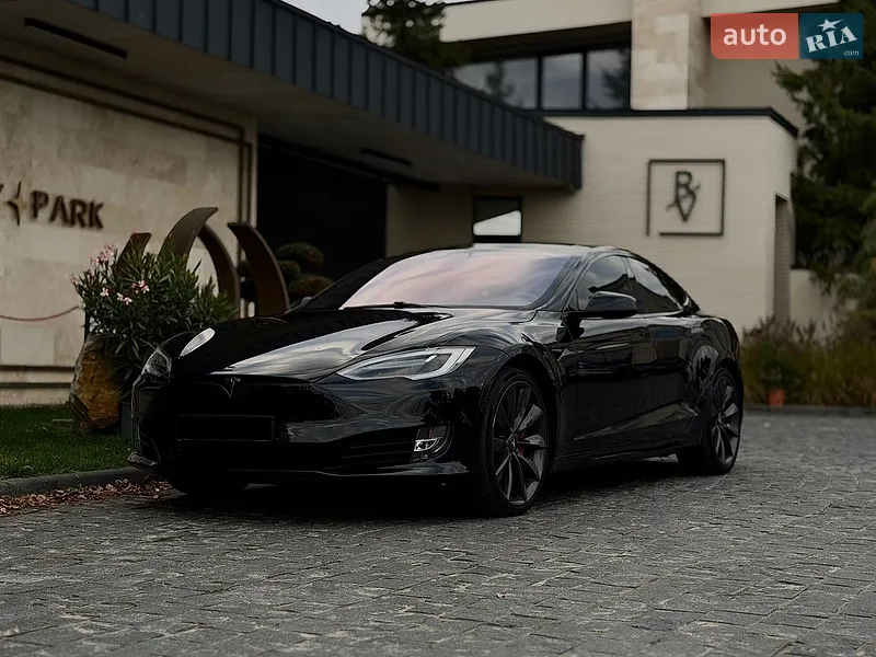 Tesla Model S