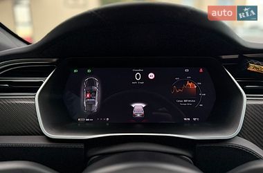 Лифтбек Tesla Model S 2017 в Львове