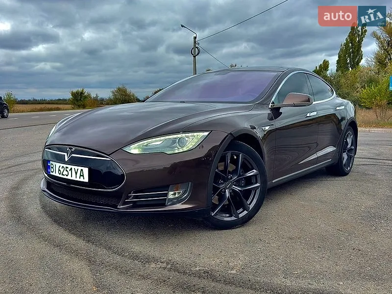 Tesla Model S