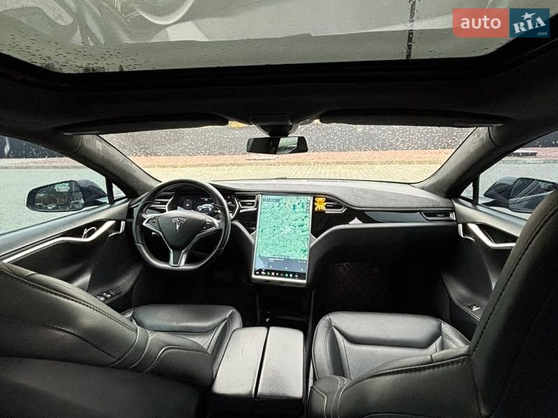 Лифтбек Tesla Model S 2015 в Хмельницком фото 11 Лифтбек Tesla Model S 2015 в Хмельницком