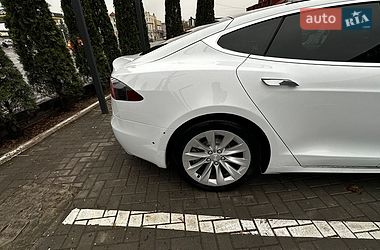 Лифтбек Tesla Model S 2018 в Каменец-Подольском