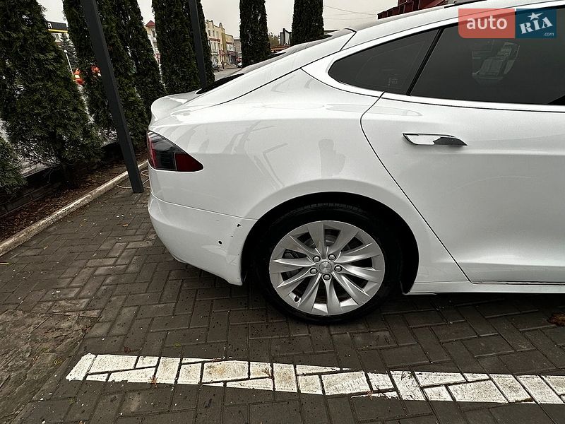Лифтбек Tesla Model S 2018 в Каменец-Подольском