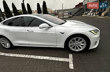 Лифтбек Tesla Model S 2018 в Каменец-Подольском