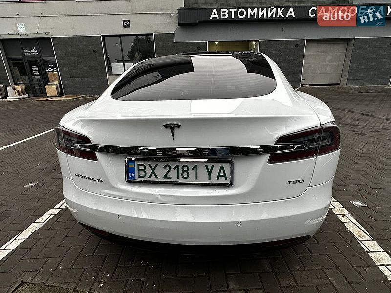 Лифтбек Tesla Model S 2018 в Каменец-Подольском