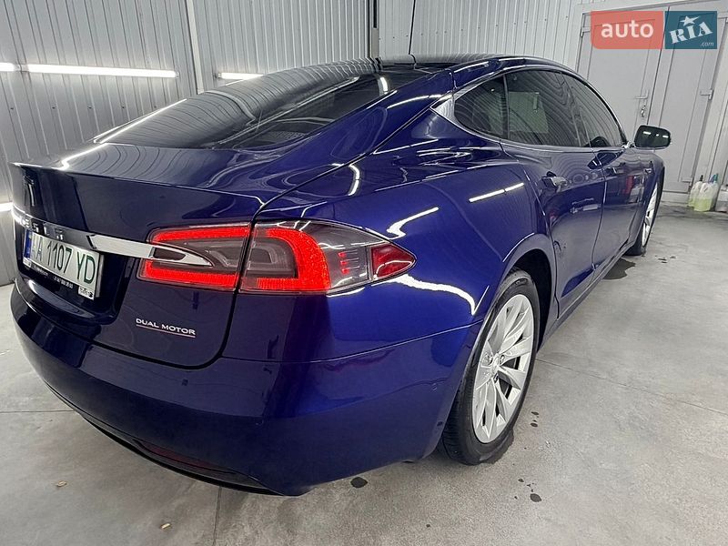 Ліфтбек Tesla Model S 2017 в Києві