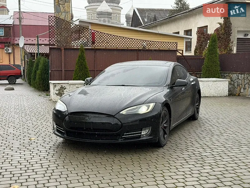 Tesla Model S