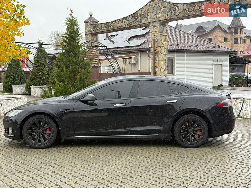 Лифтбек Tesla Model S 2014 в Коломые