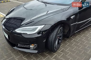 Лифтбек Tesla Model S 2018 в Киеве