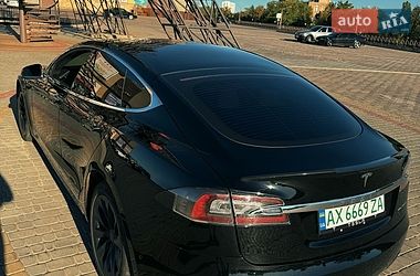 Ліфтбек Tesla Model S 2020 в Харкові