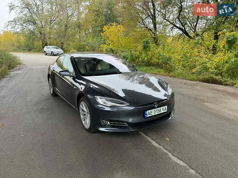 Tesla Model S