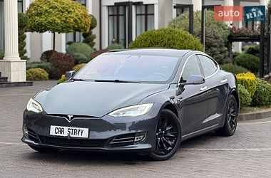 Лифтбек Tesla Model S 2020 в Стрые