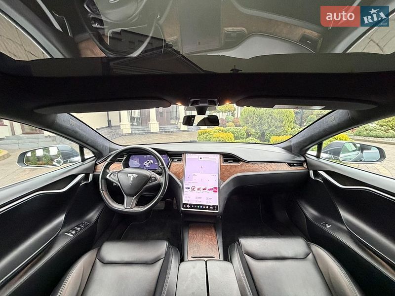 Лифтбек Tesla Model S 2020 в Стрые