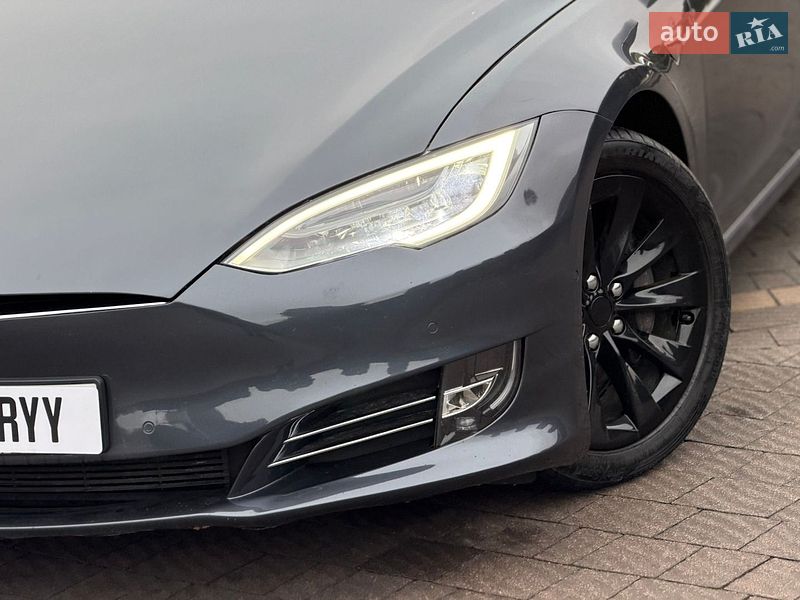 Лифтбек Tesla Model S 2020 в Стрые