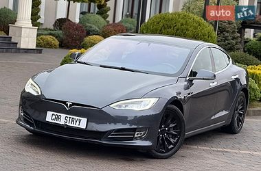 Лифтбек Tesla Model S 2020 в Стрые