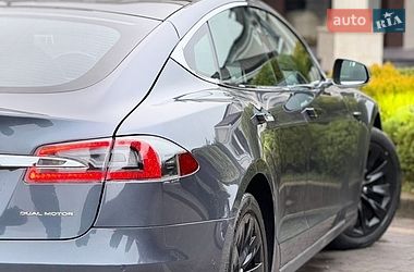 Лифтбек Tesla Model S 2020 в Стрые
