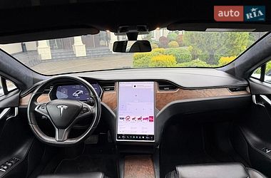 Лифтбек Tesla Model S 2020 в Стрые