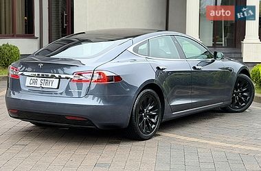 Лифтбек Tesla Model S 2020 в Стрые