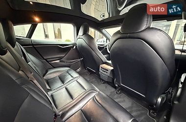 Лифтбек Tesla Model S 2020 в Стрые