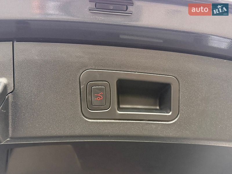 Лифтбек Tesla Model S 2020 в Стрые