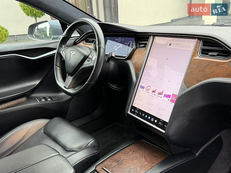 Лифтбек Tesla Model S 2020 в Стрые
