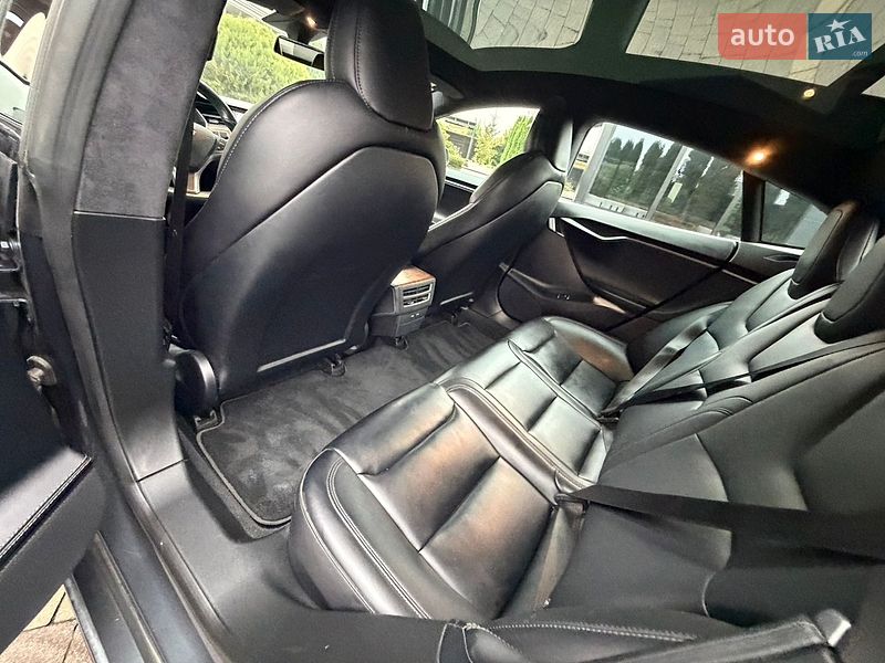 Лифтбек Tesla Model S 2020 в Стрые