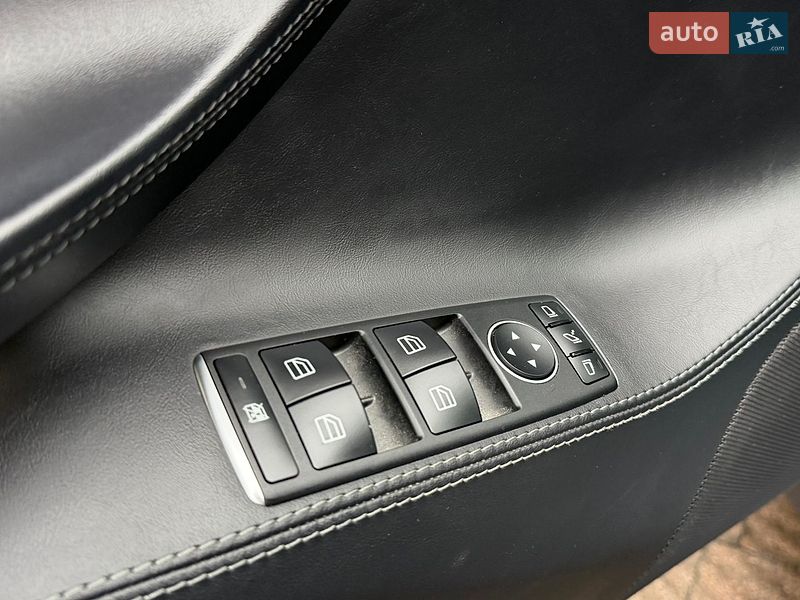 Лифтбек Tesla Model S 2020 в Стрые