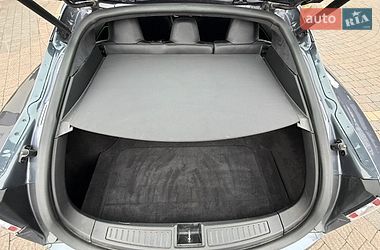 Лифтбек Tesla Model S 2020 в Стрые