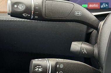 Лифтбек Tesla Model S 2020 в Стрые