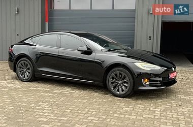 Лифтбек Tesla Model S 2018 в Ковеле