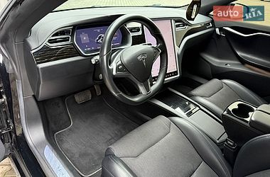 Лифтбек Tesla Model S 2018 в Ковеле