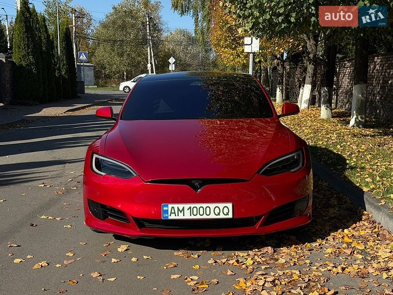 Лифтбек Tesla Model S 2017 в Киеве фото 2 Лифтбек Tesla Model S 2017 в Киеве
