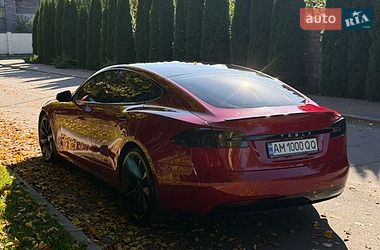 Лифтбек Tesla Model S 2017 в Киеве фото 4 Лифтбек Tesla Model S 2017 в Киеве