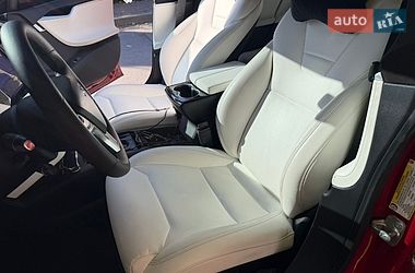 Лифтбек Tesla Model S 2017 в Киеве фото 10 Лифтбек Tesla Model S 2017 в Киеве