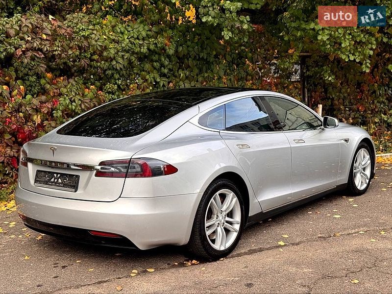Ліфтбек Tesla Model S 2012 в Одесі