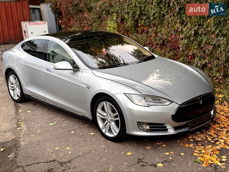 Ліфтбек Tesla Model S 2012 в Одесі