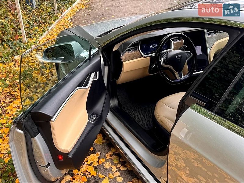 Ліфтбек Tesla Model S 2012 в Одесі