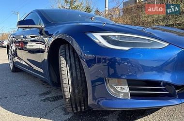 Ліфтбек Tesla Model S 2017 в Києві