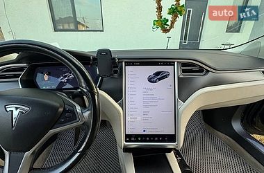 Лифтбек Tesla Model S 2017 в Киеве