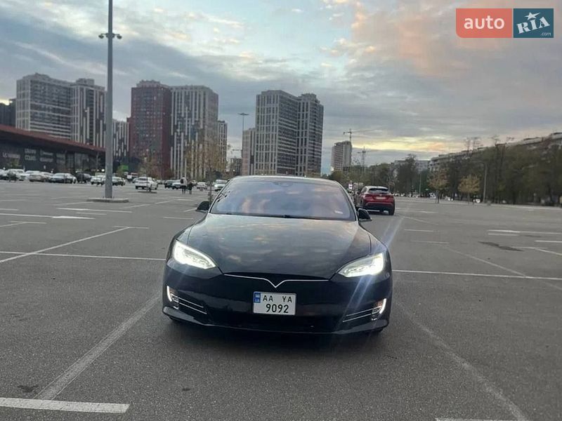 Ліфтбек Tesla Model S 2016 в Львові фото 2 Ліфтбек Tesla Model S 2016 в Львові
