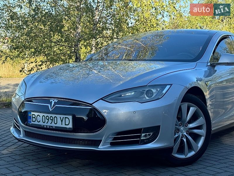 Лифтбек Tesla Model S 2013 в Дрогобыче
