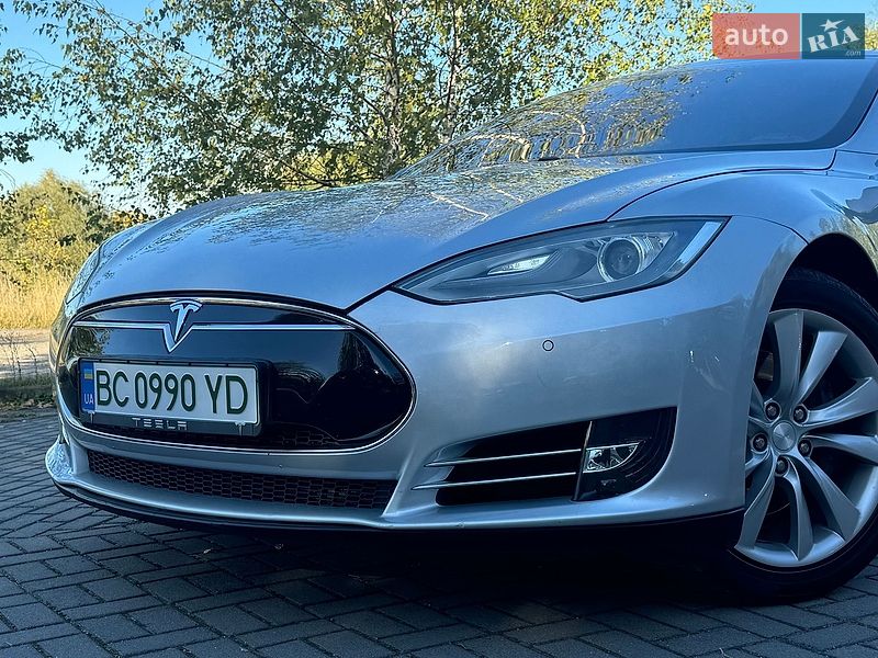 Лифтбек Tesla Model S 2013 в Дрогобыче