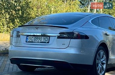 Лифтбек Tesla Model S 2013 в Дрогобыче